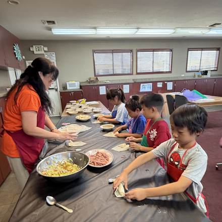 Concordia Chinese School students in cooking and baking class
