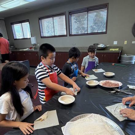 Concordia Chinese School students in cooking and baking class