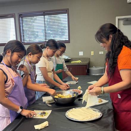 Concordia Chinese School students in cooking and baking class