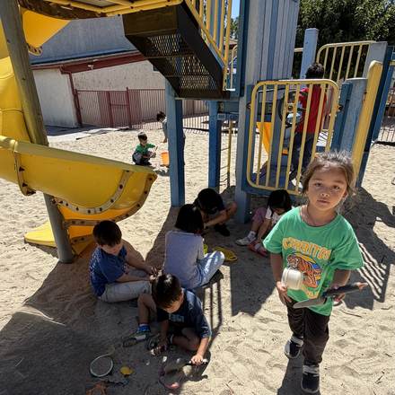 Concordia Chinese School students playing on the playground