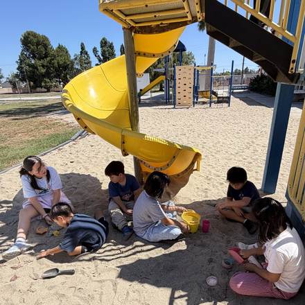 Concordia Chinese School students playing on the playground